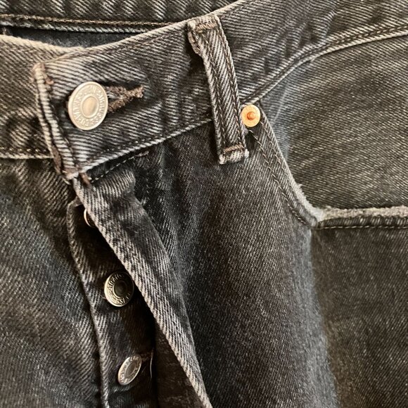 LEVI'S 501 Mens Vintage Button Fly Distressed Red Tab Jeans 33x34 Black AN EXC - Picture 8 of 12